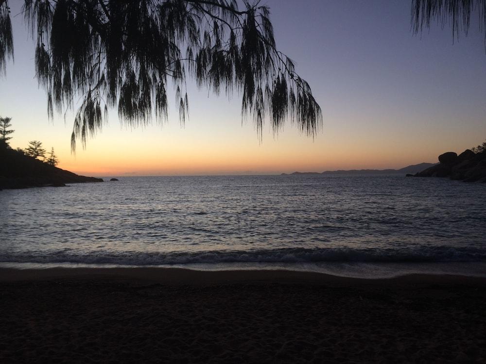 Picnic Bay Tropical Palms Resort & 4Wd Hire المظهر الخارجي الصورة